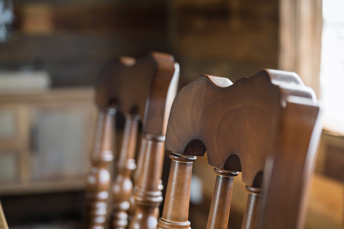 Mesa de comedor en madera nativa